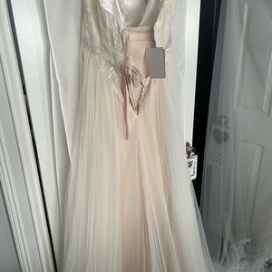 Wedding dress